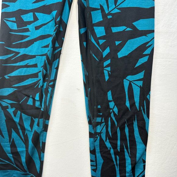 K-Deer Laguna Blue Tropical Print Capri Length Leggings Size S Small - Picture 7 of 11